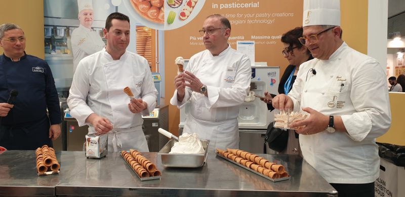 lLa ricetta del cannolo gelato